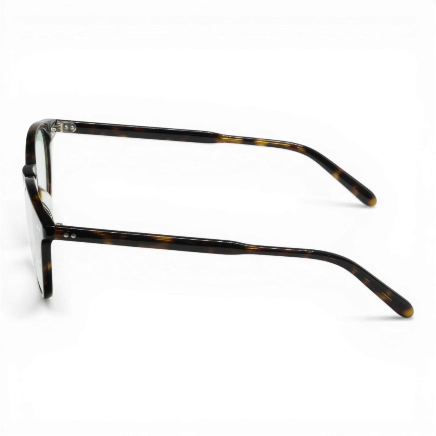 black round glasses